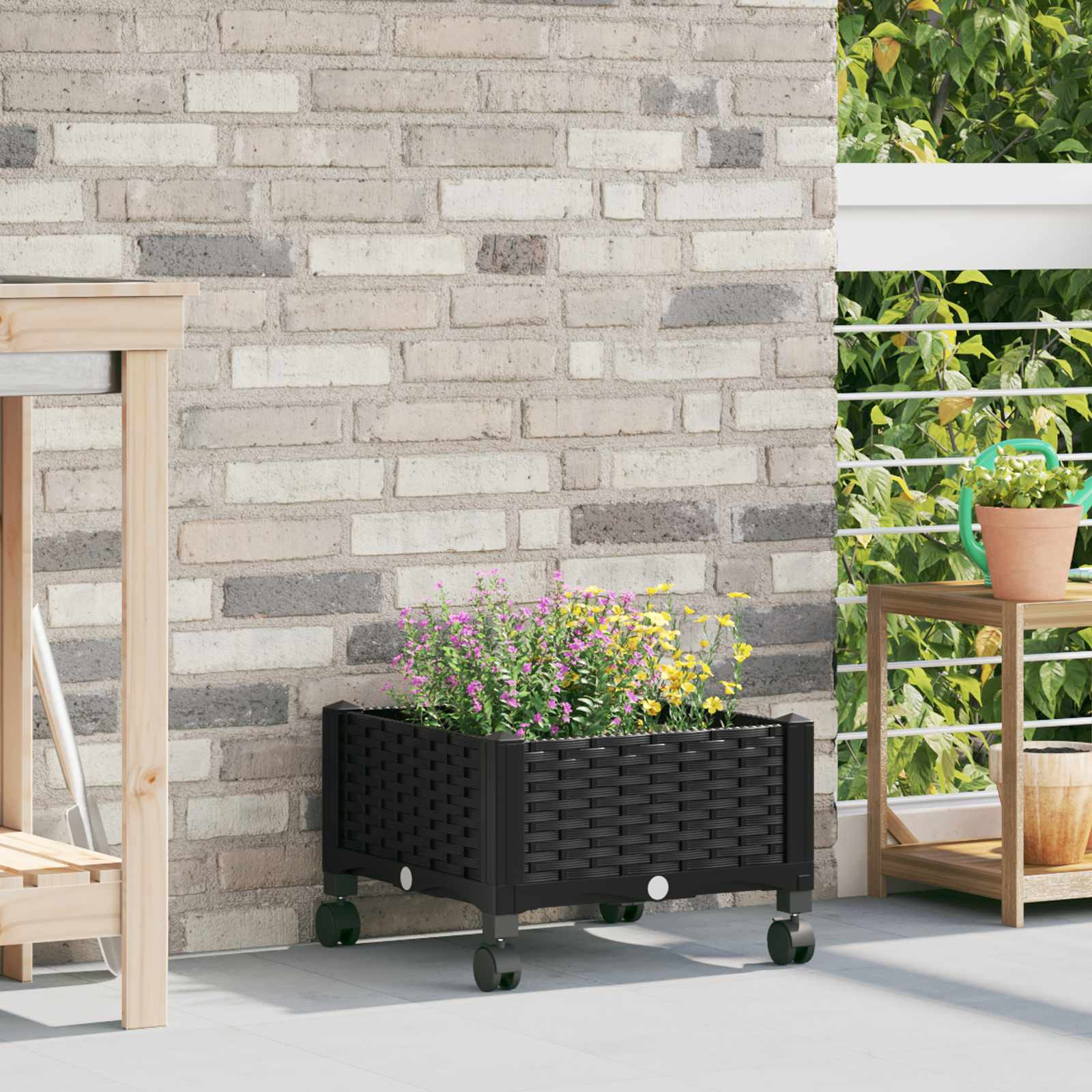 vidaXL Gartenpflanzer mit Rädern Schwarz 40 x 40 x 29 cm PP