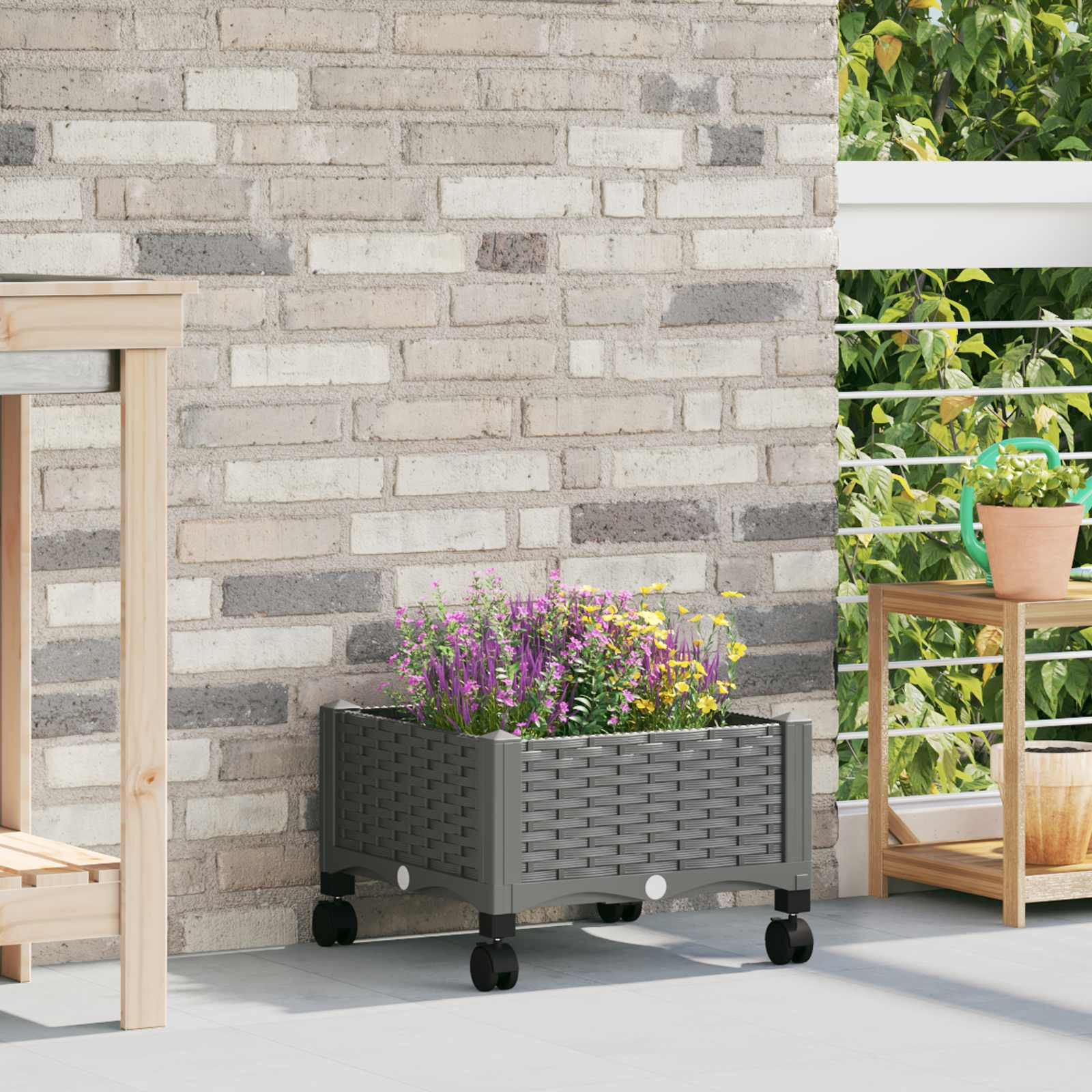 vidaXL Gartenpflanzer mit Rädern Hellgrau 40 x 40 x 33 cm PP