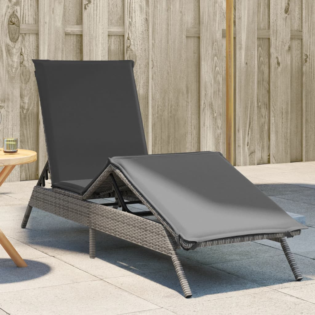 vidaXL Sonnenliege mit Auflage Grau Poly Rattan